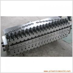 Solid plate mould