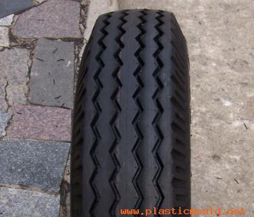 bias truck tyre