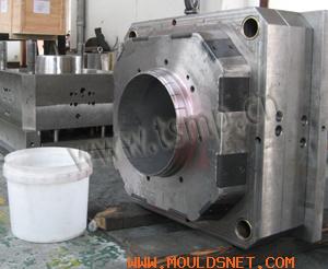 Injection Molds for Pails