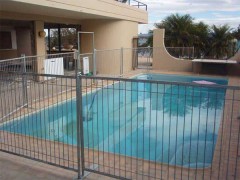 TEMPORARY POOL FENCING