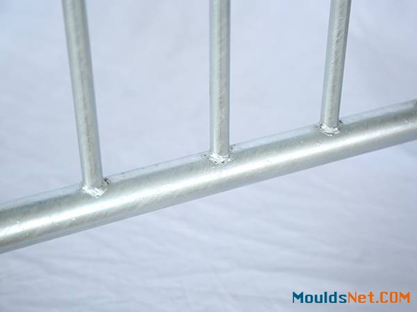 Galvanized crowd co<em></em>ntrol barrier with 360° full welding point.